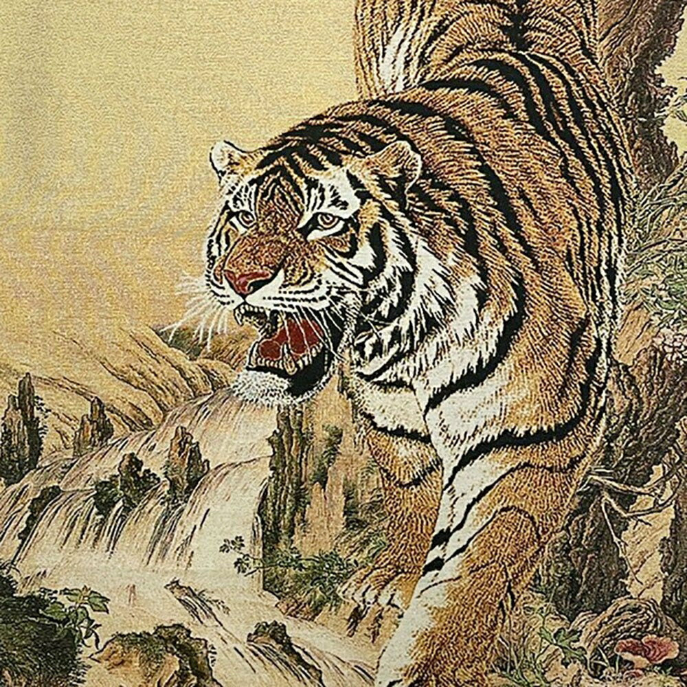 風水 虎 トラ Tiger 寅 タペストリー 刺繍 絵 玄関 絵 虎の飾り 壁 風水グッズ 壁掛け 開運祈願 金運祈願 アイテム 白虎神 開運 金運 財産運 出世運 恋愛運 幸福 成功 プレゼント 贈り物 開運厄除 祈願成就 厳重 金運上昇 運気