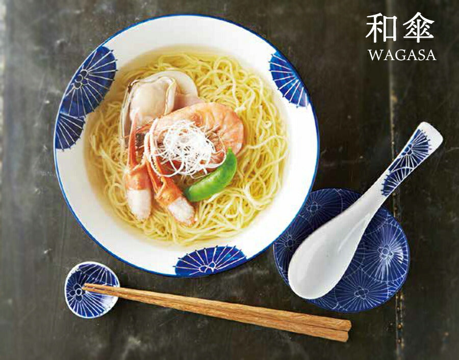 和傘UK40小鉢（直径12cm） ボウル 40鉢 4寸鉢 食器 軽い 薄い 美濃焼 国産 軽量磁器 うすかる 藍色 白 ネイビー サラダボウル 和風 和食器 和モダン  ボール 陶器のふる里  trys亜