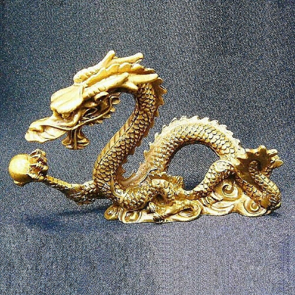 風水 右手に玉を持つ龍 【2】 五本爪 龍 竜 真鍮 ブロンズゴールド 龍の置物 竜 ドラゴン 置物 アイテム 龍神 パワースポット 真鍮 開運 金運 財産運 出世運 恋愛運 幸福 成功 プレゼント 贈り物 開運厄除 祈願成就 金運上昇 運気上昇