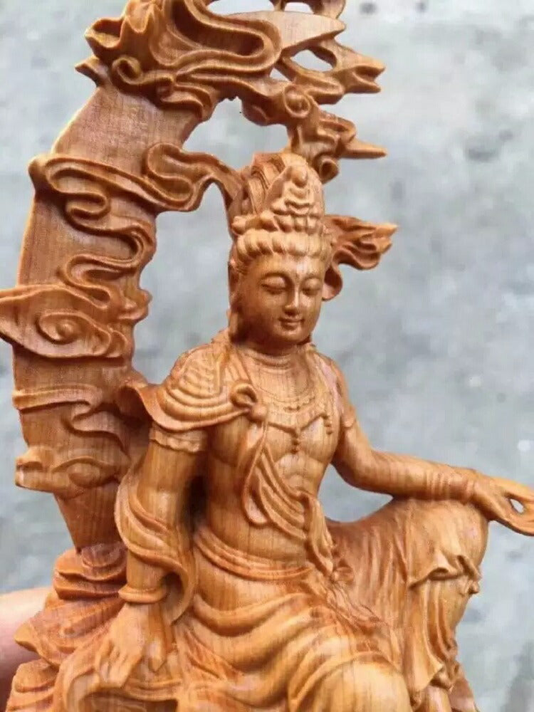 三日月 雲 観音像 観音菩薩 立像 木彫り 仏像 置物 仏壇 仏像 高級天然 ツゲ木彫り 唐草光背  風水 金運 プレゼント 贈り物 開店祝い 開店 お店 ショップ 会社 経営者 経営 宝くじ 金脈 商売繁盛 商売